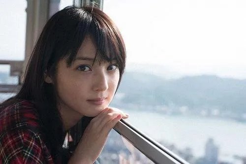 长相平平还娶到国民女神，佐佐木希老公渡部建什么来头？