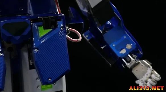 变形金刚是真实存在的！日本公司已造出现实版