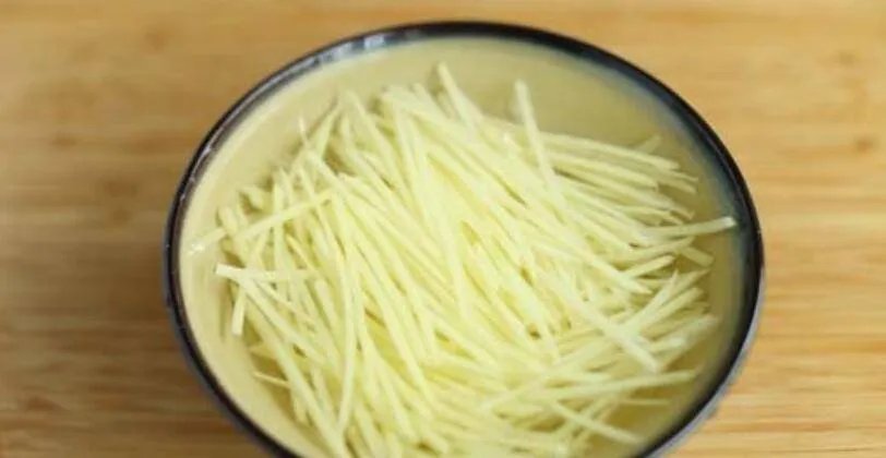 酸辣土豆丝是哪里的菜