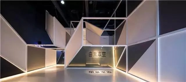 用如此摩登手法打造出来的魔术空间,要多酷有多酷!