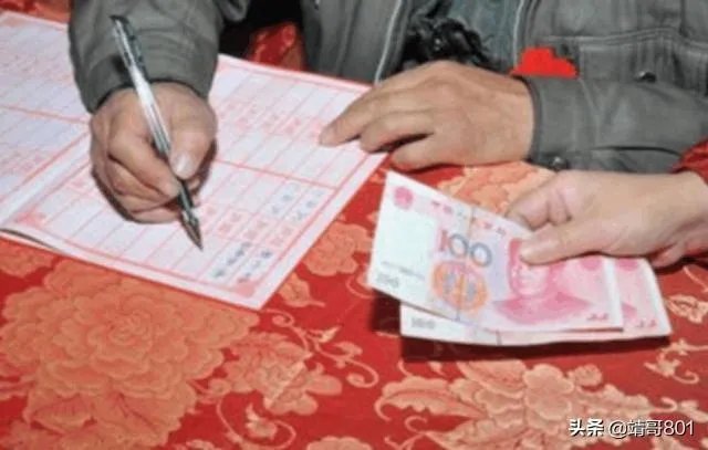 农村红白喜事都请客随礼的风俗是陋习吗?应不应该破除?