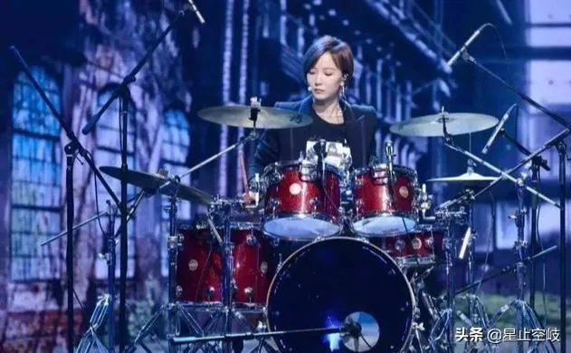 前几年爆红的王珞丹，怎么最近都没什么作品？退圈了吗？