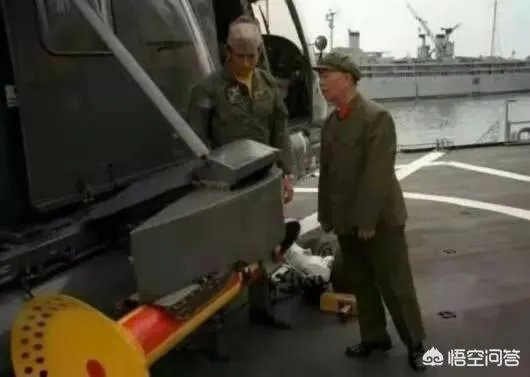 辽宁舰改造完毕今已出海，4月23日海军节阅舰式，双航母编队可期待吗？