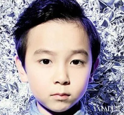 小男孩发型图片大全短发打造可爱帅气小潮童