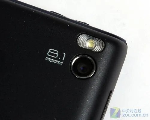 超长宽屏触摸滑盖 索尼爱立信Aino评测