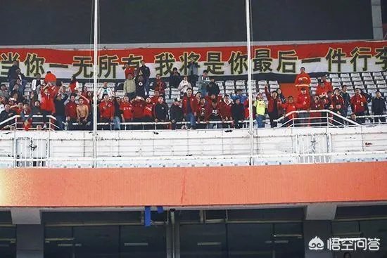 昔日十连冠的辽足欠薪七个月，老板要撤资，这支代表中国足球一段辉煌的球队会解散吗？