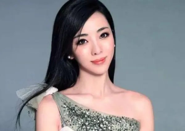 被“嫁”60岁老头后，李思思落泪数次，为什么？