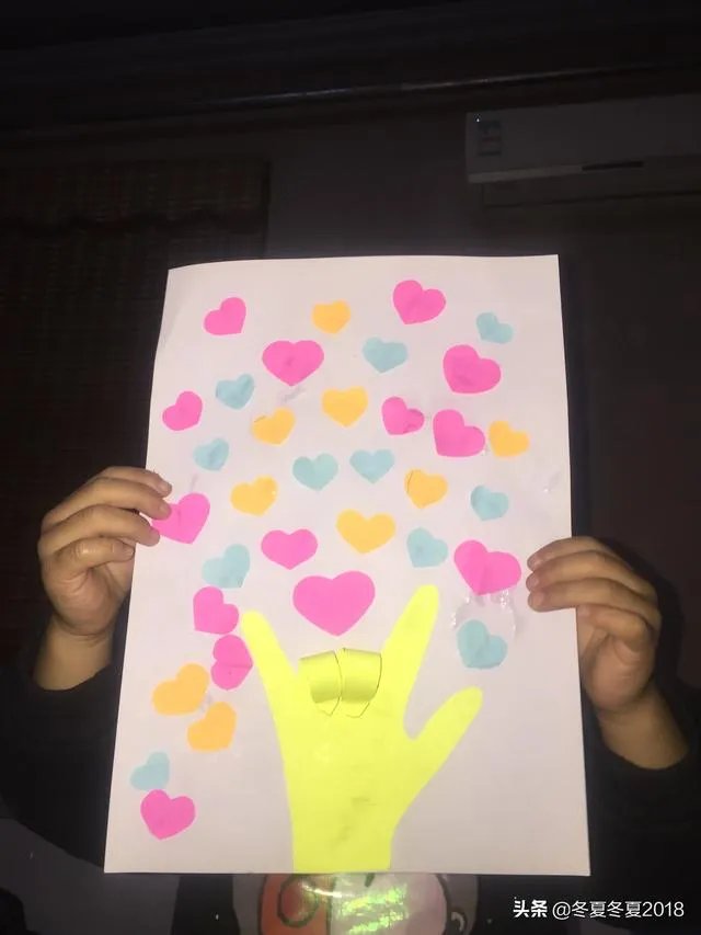 因为疫情至今学校还没开学，有的学校先让家长把学费交了，合理吗？