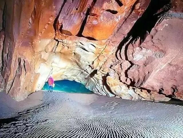 地下喀斯特地貌的溶洞有什么