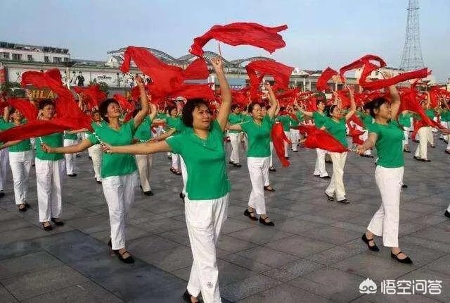 广场舞为什么有那么多老太太老大爷喜欢？