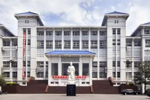 南阳医学高等专科学校2021分数线