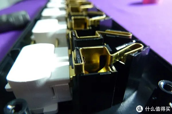 精益求精 突破自我——评测突破保镖系列六位插座