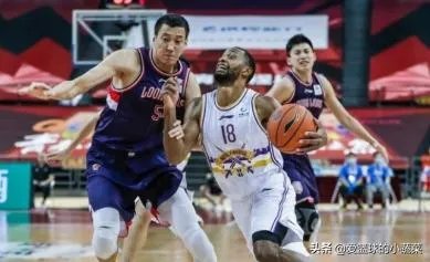 孙悦轮休，北控4分险胜广州，福格准四双，如何评价？