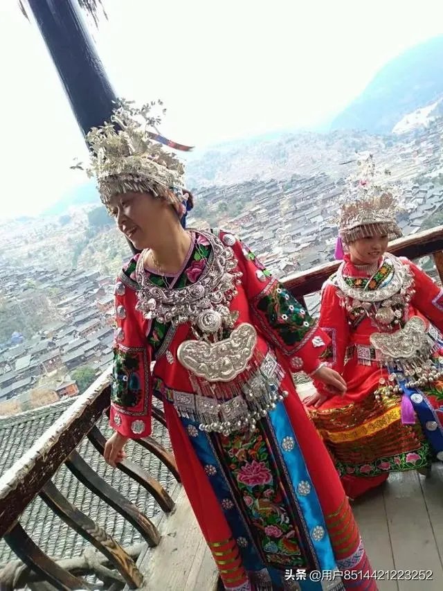 中国那个少数民族服装最好看