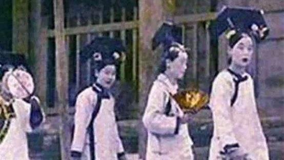 故宫到了五点之后就不让游客进入是因为什么原因？