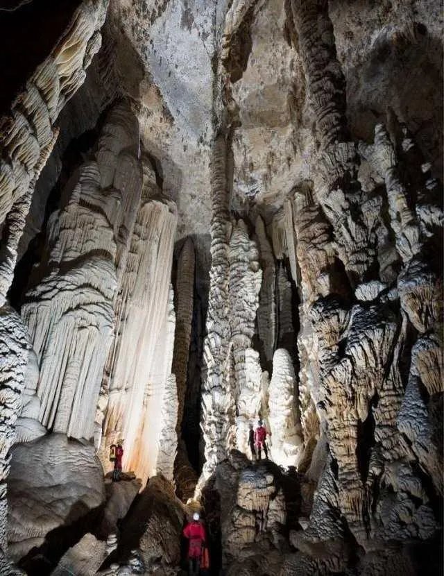 地下喀斯特地貌的溶洞有什么