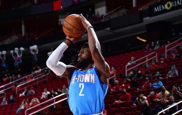 NBA励志哥,篮网弃将大卫·努瓦巴如今成火箭顶级3D,篮网后悔吗?