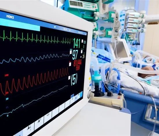 乐嘉胸肌青筋暴起 好身材是怎么练出来的？