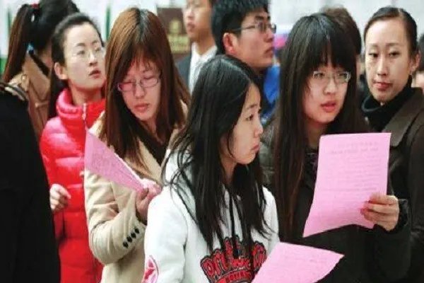 第一批90后马上就30了, 现在的90后与十年前有哪些思想观念的巨大转变?