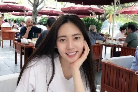 作为韩国人的秋瓷炫为什么这么受中国人的喜爱？