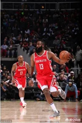 火箭队客场挑战老鹰队的比赛中，哈登胯下虚晃贝兹莫尔找不到北，你怎么看？