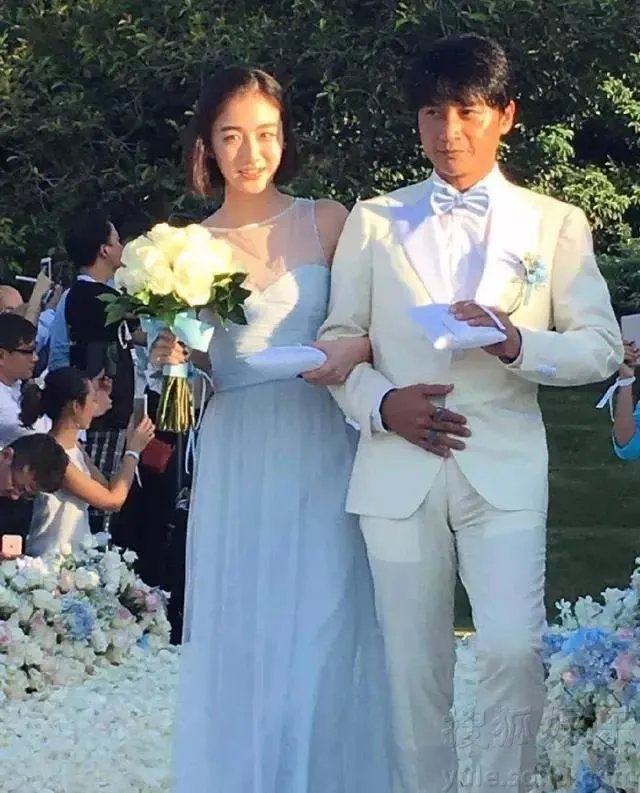 南方人在酒店办婚礼是吃一餐还是几餐的，有哪些规矩。其流程是什么样子的？