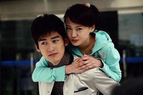 《女儿们的恋爱》中郑爽对张恒说“我们不应该是情侣”，她是要分手吗？