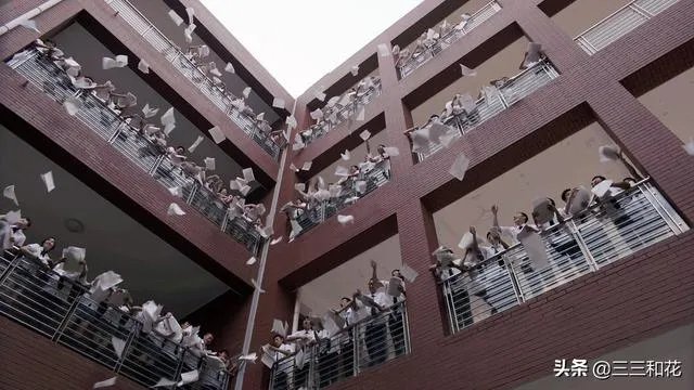 你身边都有哪些疯狂的青春故事？