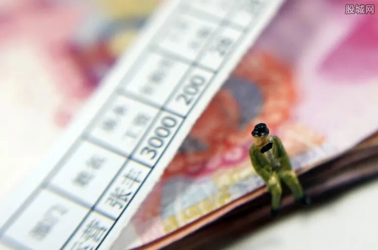 大学生期望的月薪 毕业生薪资多少才算合理？