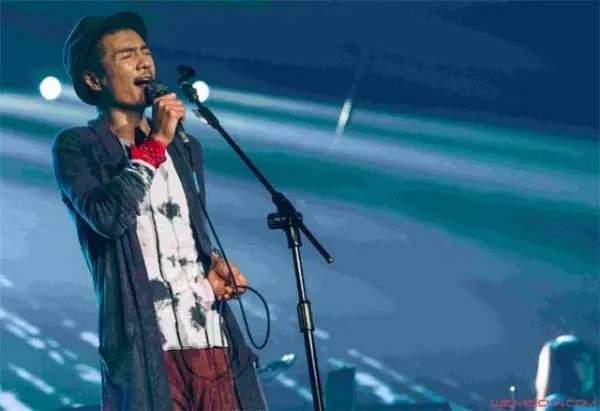 朴树为什么地位那么高 在爆红期间销声匿迹现在为钱复出？