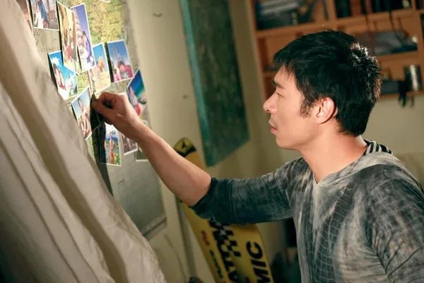 许志安作为资深的歌手，为何出现演唱会遭嘘的尴尬局面？