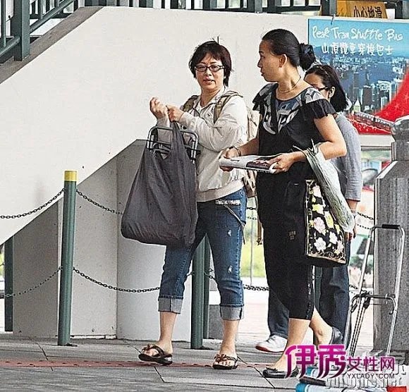 曝光罗嘉良前妻方敏仪离婚后的心酸生活