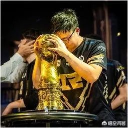 教练Joker直播谈RNG现状，征用新人才能无破不立，但UZI等不起，你怎么看？