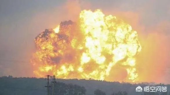 乌大型军火库就爆炸了
