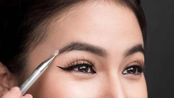 女大学生整形是因为选秀失败了