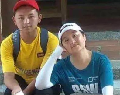 15岁男孩为救母放弃中考,教育部该给其开通免试入学吗?