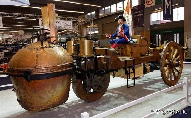 世界上是先有红绿灯还是先有汽车