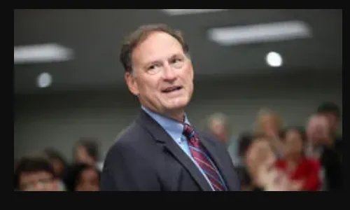 美国现任最高法院大法官是哪九位,他们的立场派别是什么?