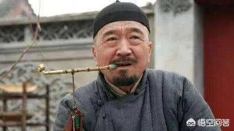 八面玲珑，男盗女娼