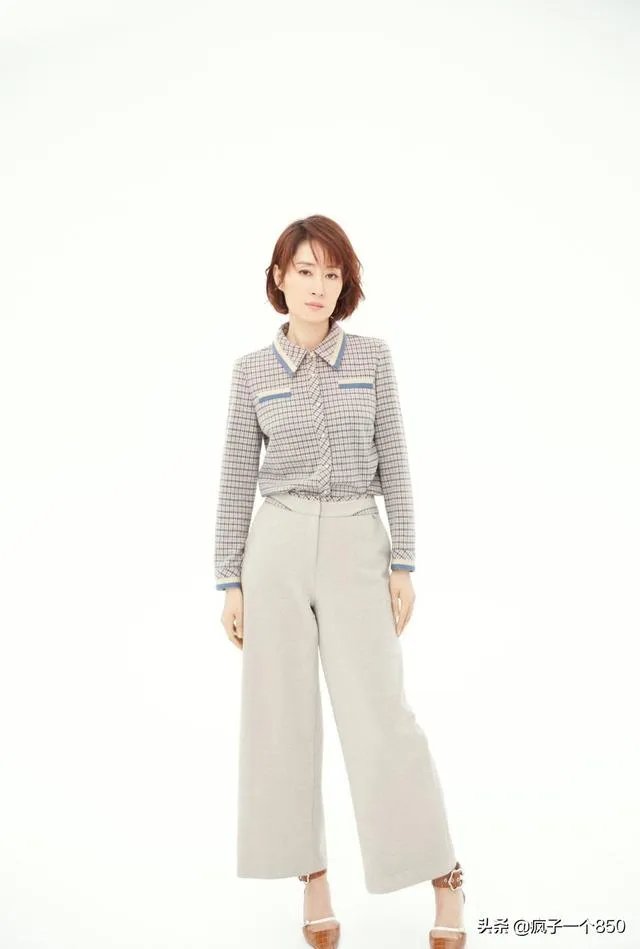 如何评论刘敏涛直播跳女团舞?