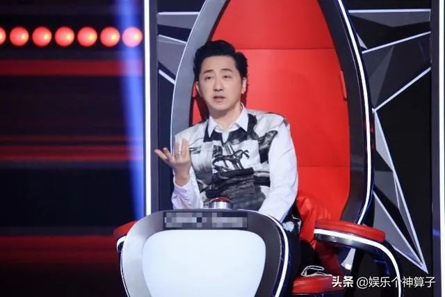 如何看待《中国好声音》金曲奖歌手纪晓君，无导师转身惨遭淘汰？