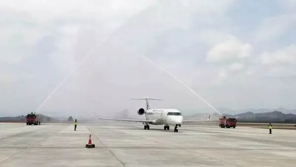 陇南机场正式通航首个航班飞机来自哪里？