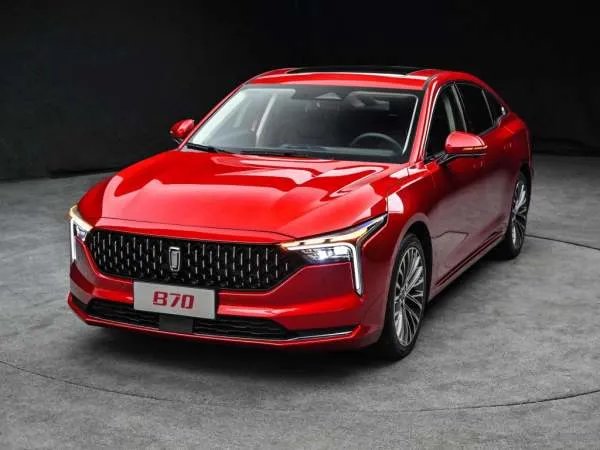 十四年才第三次换代，全新奔腾B70，还高仿了凯迪拉克？