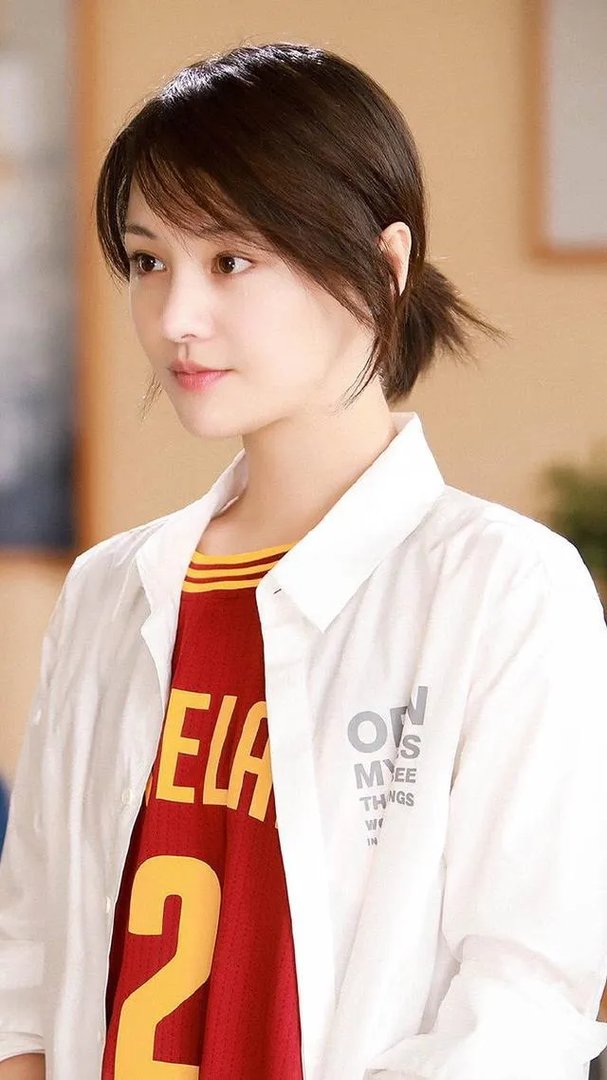 哪个女明星穿校服最好看？