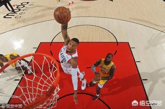 10月19日湖人119-128输给开拓者，詹姆斯首秀26分12篮板，却有6失误，你怎么看？