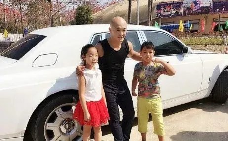 33岁武僧一龙身家过亿,那他近况如何?