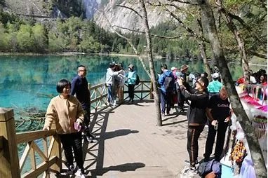 九寨沟国庆遇冷：7天迎客211位，九寨沟为啥不香了？