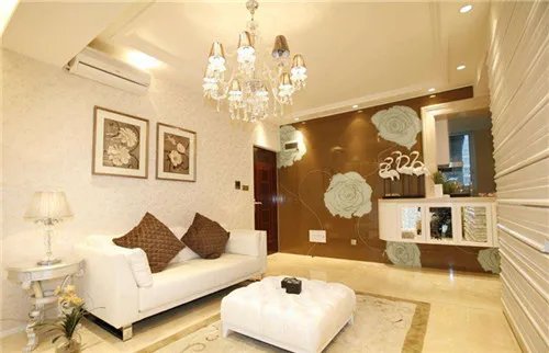 客厅灯用水晶灯好不好  客厅水晶灯风水禁忌有哪些