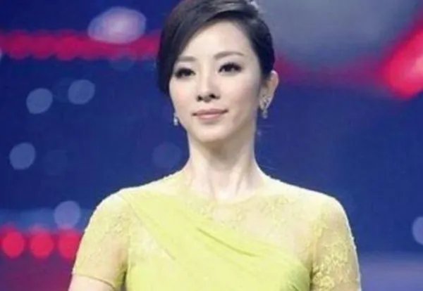 被“嫁”60岁老头后，李思思落泪数次，为什么？