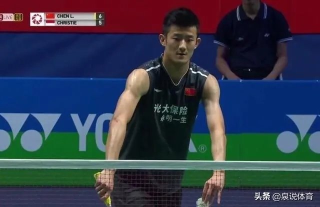 谌龙两局横扫乔纳坦成功卫冕法羽赛男单冠军,夺取赛季首冠。本场比赛你怎么看?